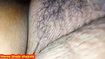 Una Cachonda Chica India Fue Al Bosque Y Luego Fue Besada Y Tuvo Sexo Con Su Amiga