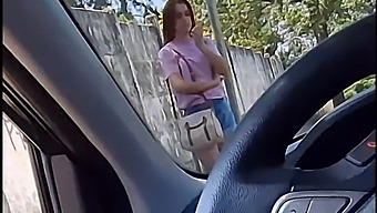 Masturboin Seksikkäälle Naiselle Bussipysäkillä Ja Lopulta Sain Nestehukan!