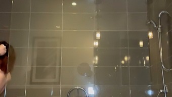 犹太继妹第一次体验口交快感